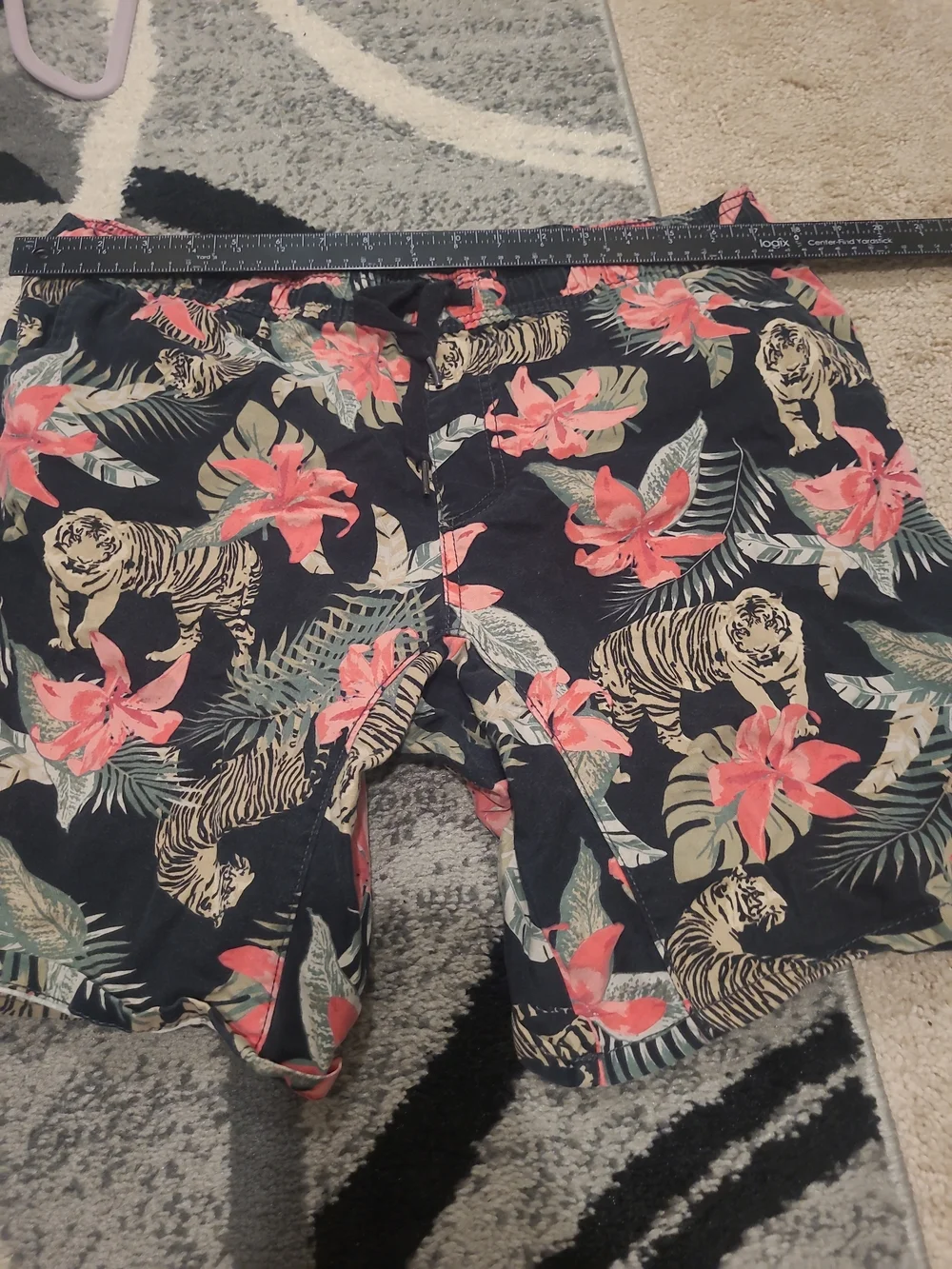 George Mens Shorts Size L Floral Tiger Print Flat Front w/Drawstring Pockets